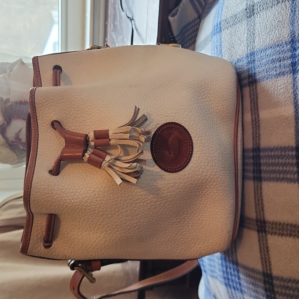 Mini dooney & bourke drawstring handbag